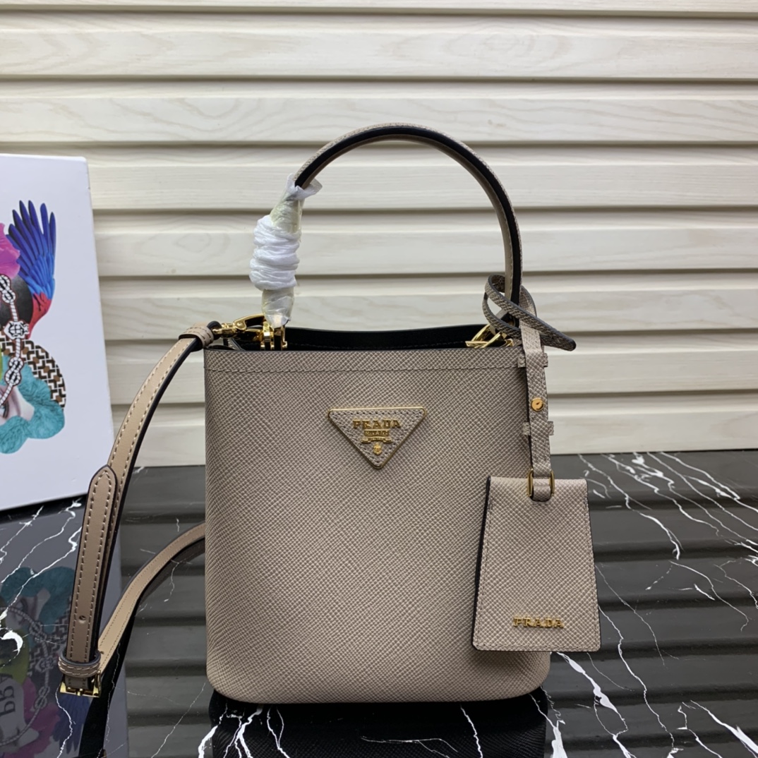 Prada_1BA217_Tote-24_12.